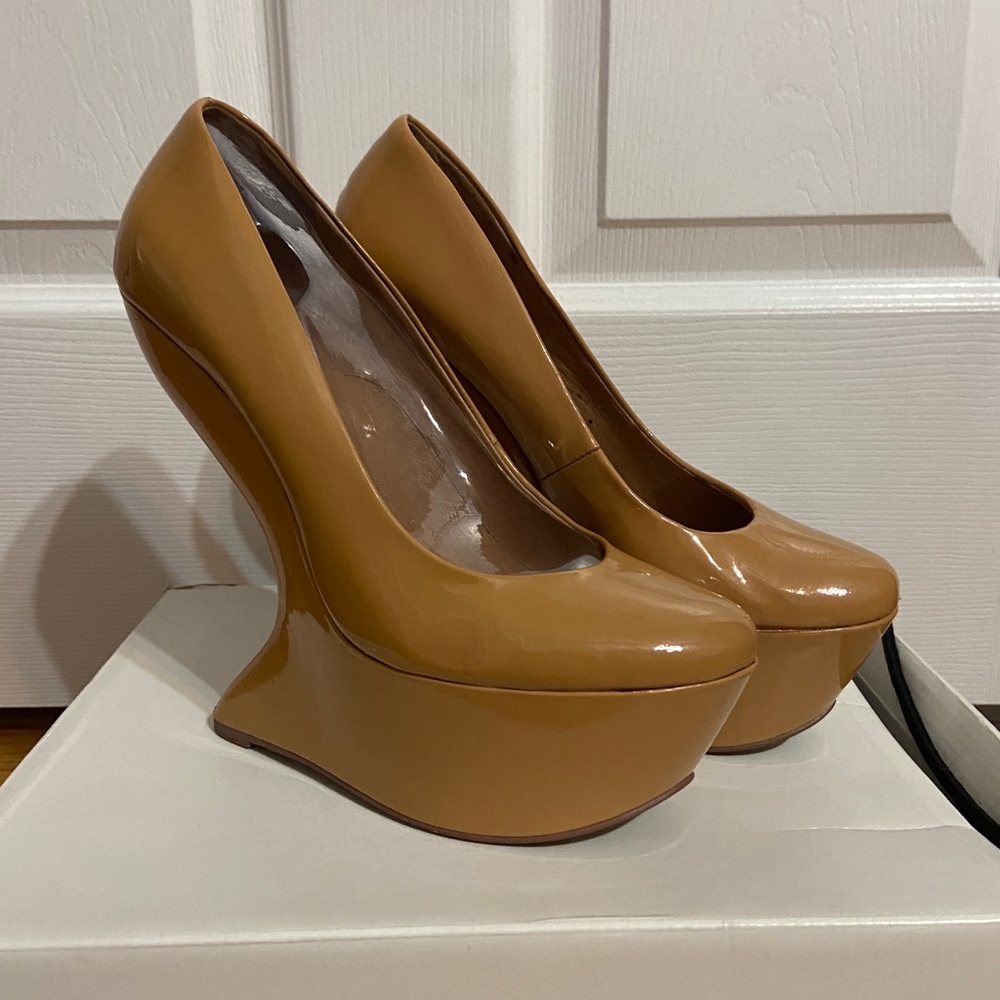 Benett Aldo Platforms
